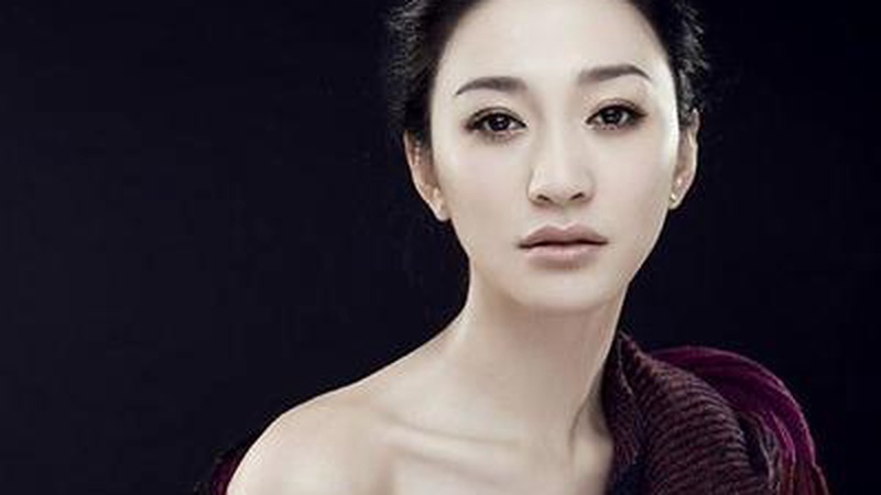 李小冉谢娜乘风2026贴面亲吻，神仙友谊太好嗑